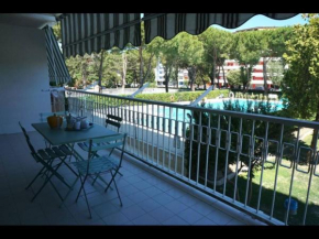 Beautiful Apartment For 6 People-pool-terra